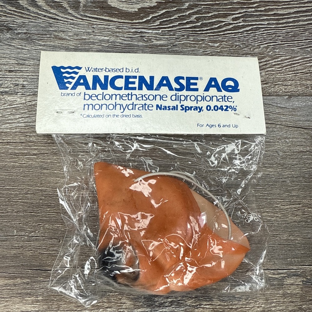 PHARAMACEUTICAL ADVERTISING Nasal Spray VANCENASE AQ Dog Nose Face PROMO